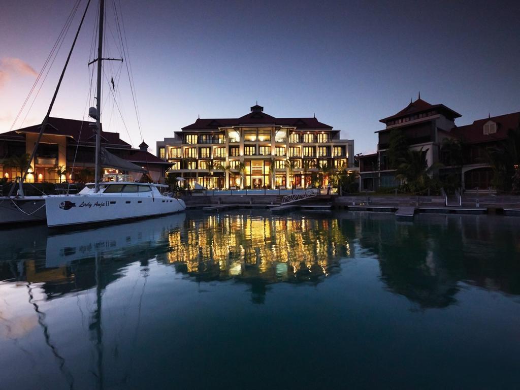 Eden Bleu Hotel Екстериор снимка